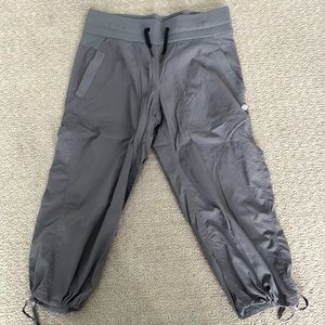 Lululemon studio pant Capri 6
